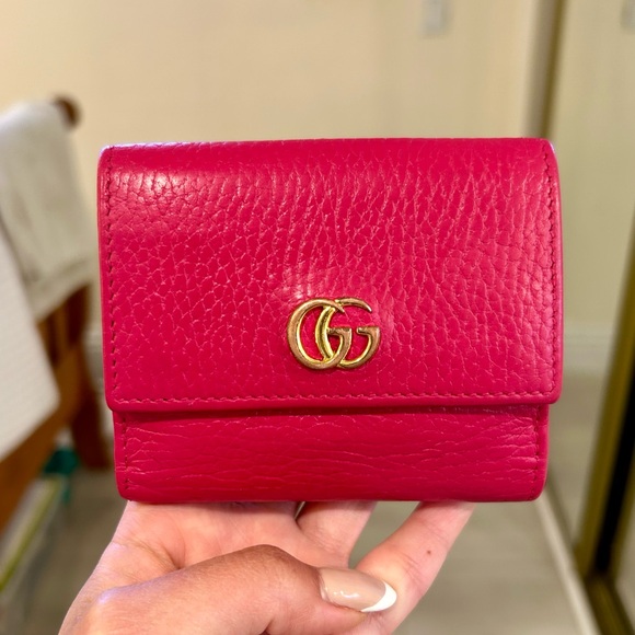 Gucci GG Marmont Dark Pink Leather Compact Wallet - Picture 1 of 10